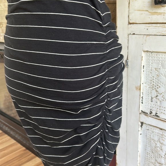 Sundry black t-shirt crew neck dress w white stripe and ruching down side lined - Picture 8 of 16